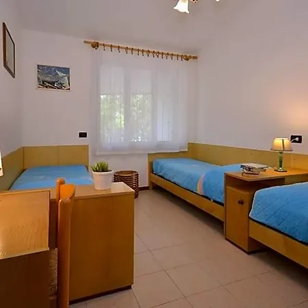 Spacious Surrounded By Lush Greenery Lignano Sabbiadoro